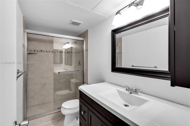 8513 Old Country Mnr 415, Davie, FL 33328