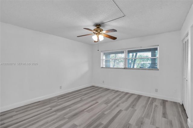 8513 Old Country Mnr 415, Davie, FL 33328