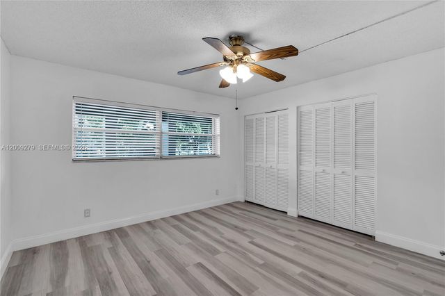 8513 Old Country Mnr 415, Davie, FL 33328