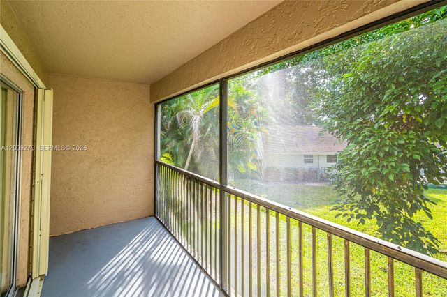 8513 Old Country Mnr 415, Davie, FL 33328