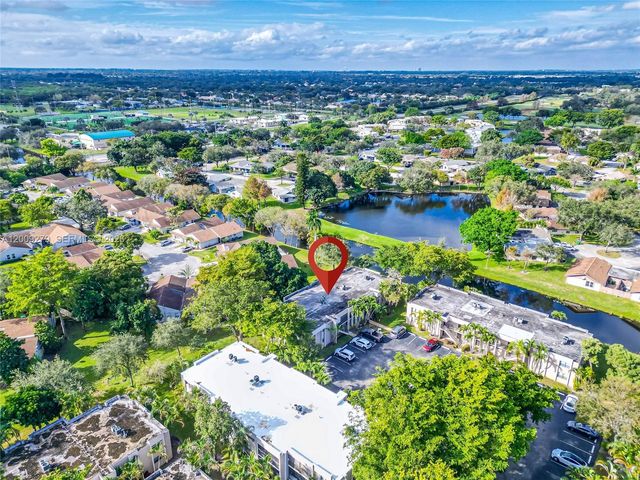 8513 Old Country Mnr 415, Davie, FL 33328