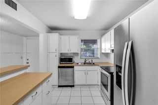 8513 Old Country Mnr 415, Davie, FL 33328