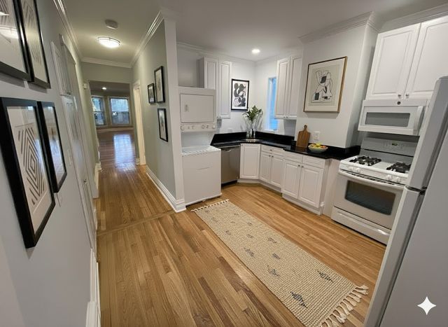 2022 COLFAX Street 1, Evanston, IL 60201