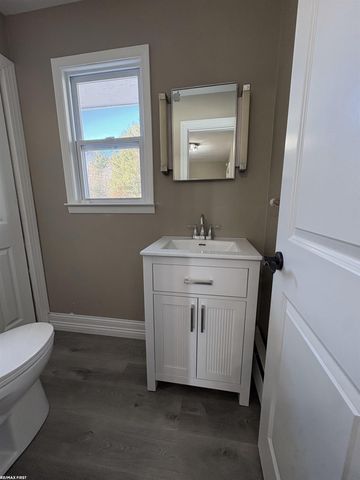 8760 Gratiot Avenue, Columbus Twp, MI 48063