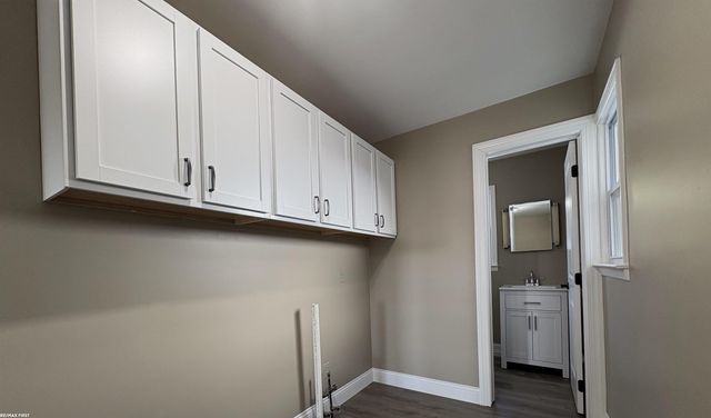 8760 Gratiot Avenue, Columbus Twp, MI 48063