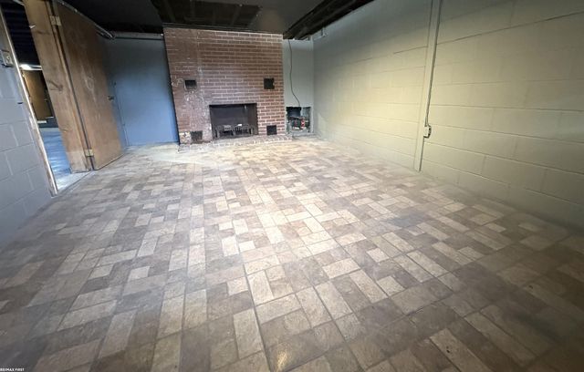 8760 Gratiot Avenue, Columbus Twp, MI 48063