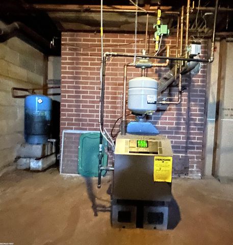 8760 Gratiot Avenue, Columbus Twp, MI 48063