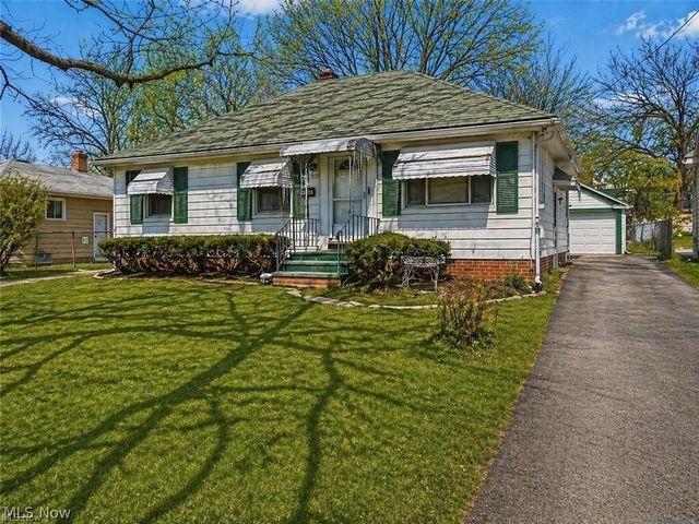 16241 Glenburn Avenue, Maple Heights, OH 44128