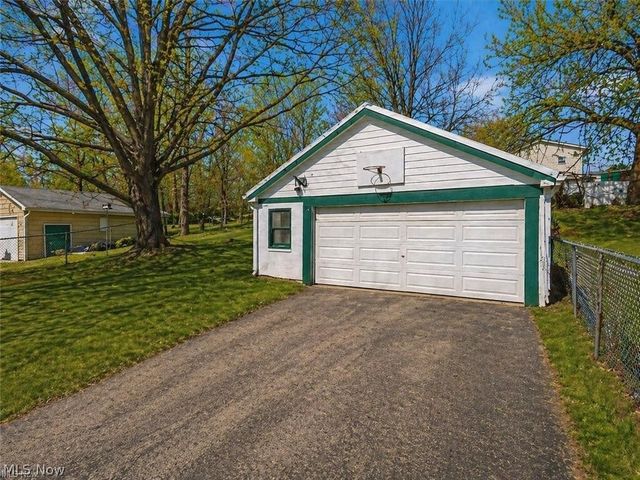 16241 Glenburn Avenue, Maple Heights, OH 44128