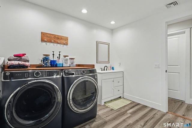 18 Caulkins Road, Norwich, CT 06360