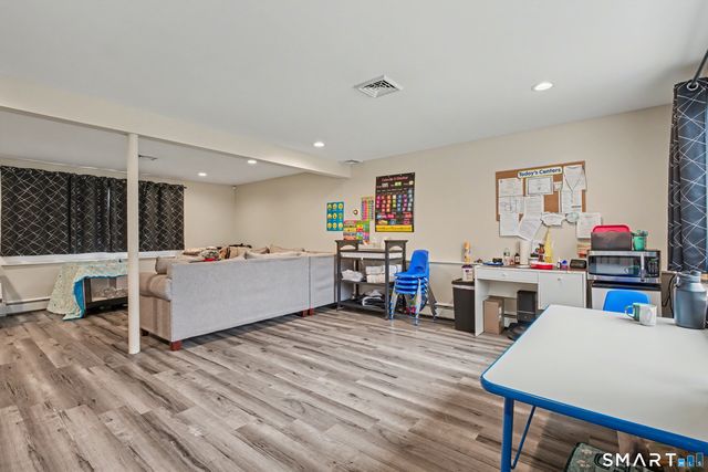 18 Caulkins Road, Norwich, CT 06360