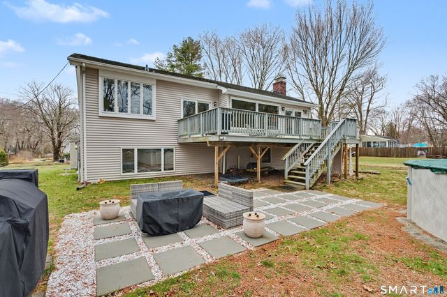 18 Caulkins Road, Norwich, CT 06360