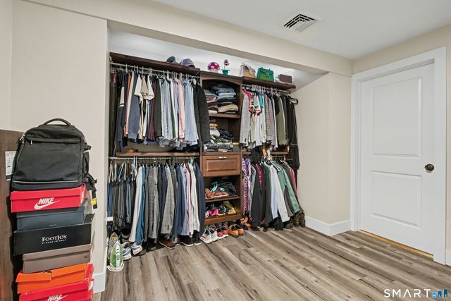 18 Caulkins Road, Norwich, CT 06360