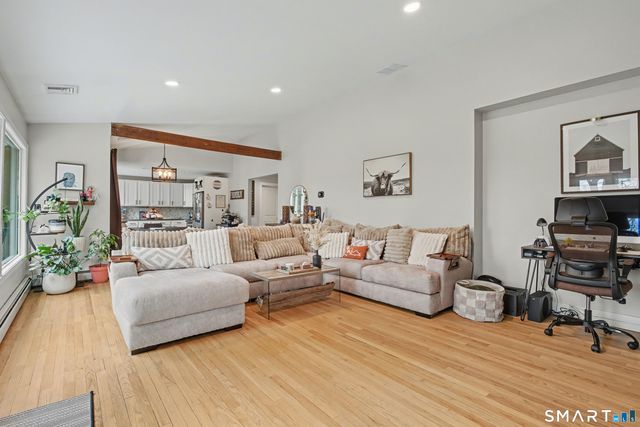 18 Caulkins Road, Norwich, CT 06360