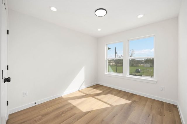 7921 Bonaire Street B, Houston, TX 77028