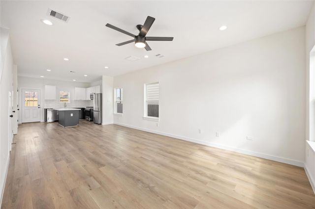 7921 Bonaire Street B, Houston, TX 77028