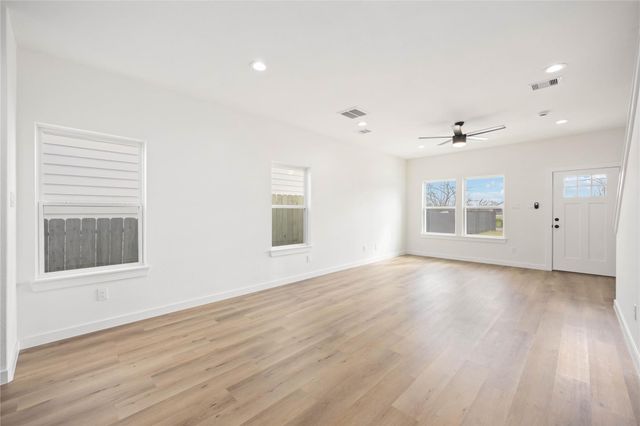 7921 Bonaire Street B, Houston, TX 77028