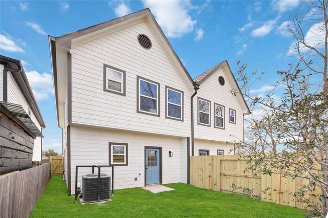 7921 Bonaire Street B, Houston, TX 77028