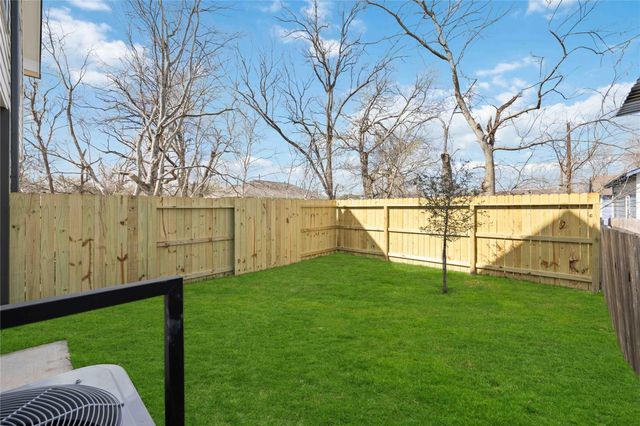 7921 Bonaire Street B, Houston, TX 77028