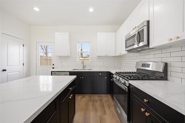 7921 Bonaire Street B, Houston, TX 77028