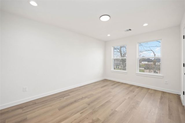 7921 Bonaire Street B, Houston, TX 77028