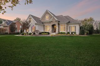1731 Surrey Dr, Brentwood, TN 37027