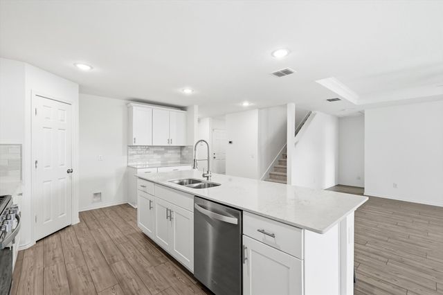 805 Shire Avenue, Haslet, TX 76052