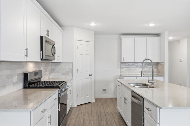 805 Shire Avenue, Haslet, TX 76052