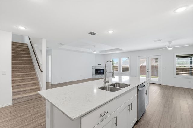 805 Shire Avenue, Haslet, TX 76052