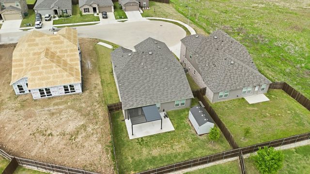 805 Shire Avenue, Haslet, TX 76052