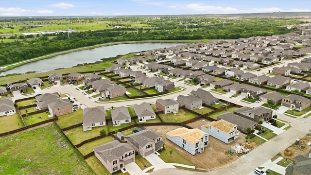 805 Shire Avenue, Haslet, TX 76052