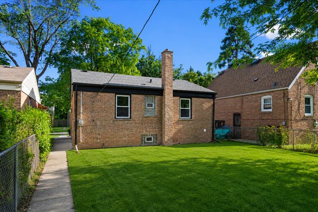 438 W 126th Place, Chicago, IL 60628