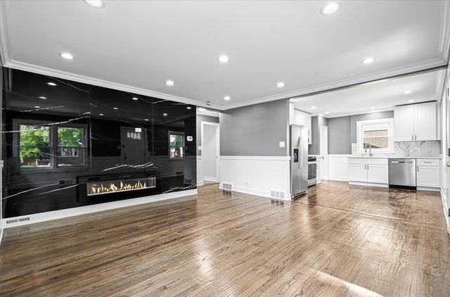 438 W 126th Place, Chicago, IL 60628