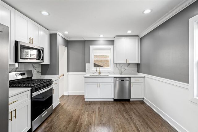 438 W 126th Place, Chicago, IL 60628