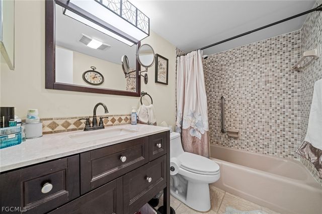 1766 Cape Coral PKWY E 205, Cape Coral, FL 33904