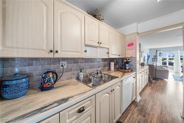 1766 Cape Coral PKWY E 205, Cape Coral, FL 33904