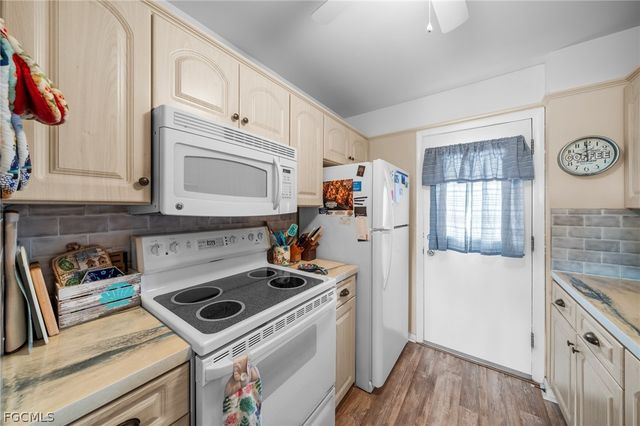 1766 Cape Coral PKWY E 205, Cape Coral, FL 33904