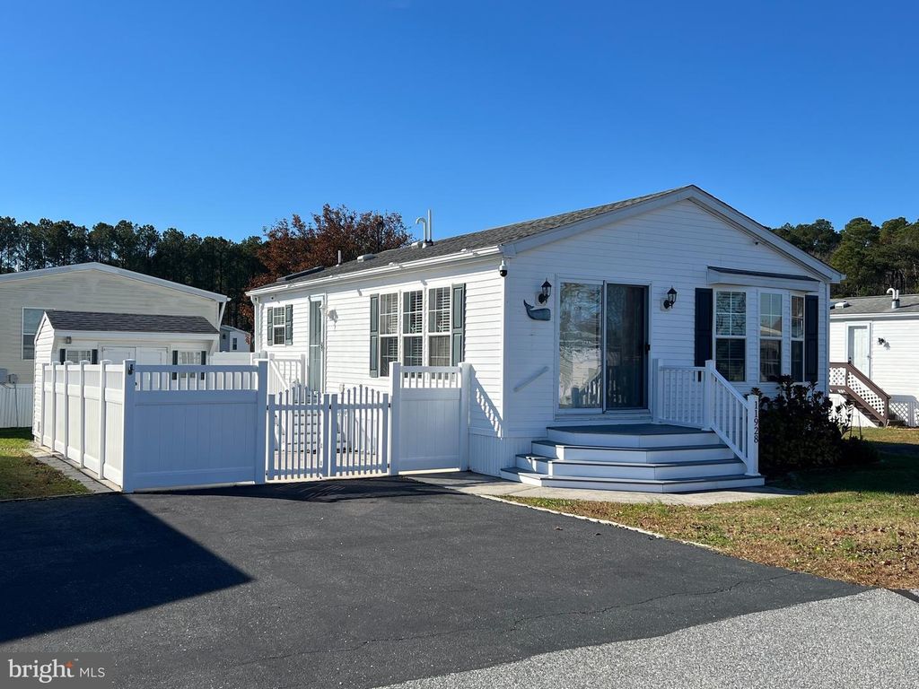 11928 W YARDARM DR, Berlin, MD 21811