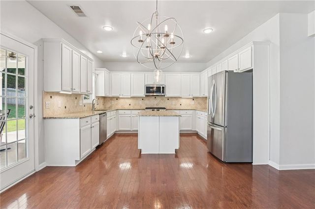 321 Meadowcrest Circle, Canton, GA 30115