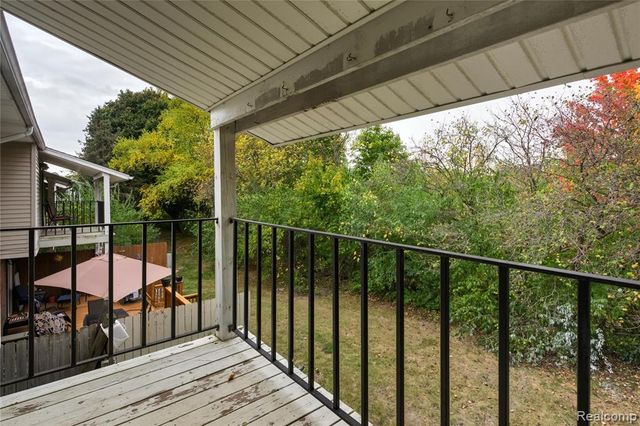 13157 Lake Point Blvd, Van Buren, MI 48111