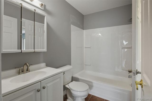 13157 Lake Point Blvd, Van Buren, MI 48111