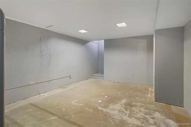 13157 Lake Point Blvd, Van Buren, MI 48111