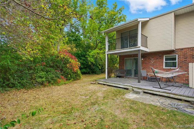 13157 Lake Point Blvd, Van Buren, MI 48111