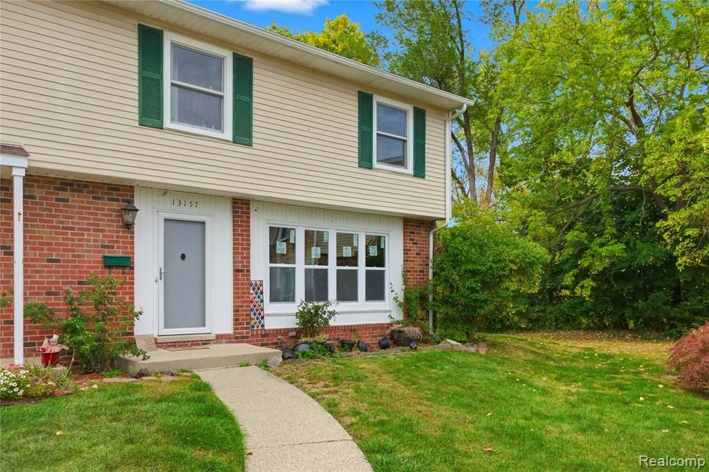 13157 Lake Point Blvd, Van Buren, MI 48111