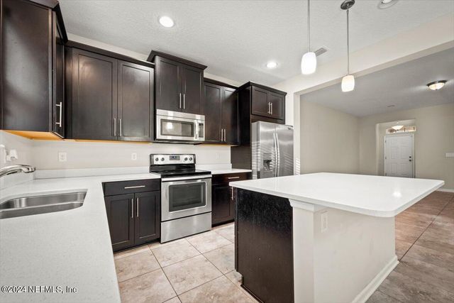 215 RICHMOND Drive, St. Johns, FL 32259