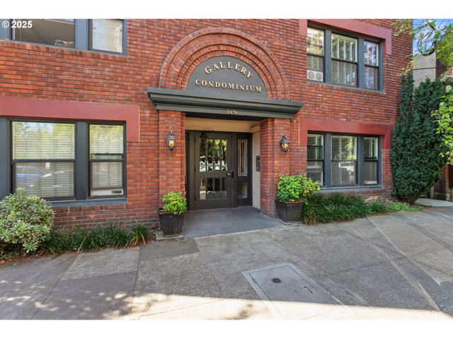 2076 Nw JOHNSON St 102, Portland, OR 97209