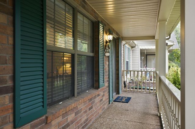 525 Upsall Dr, Antioch, TN 37013