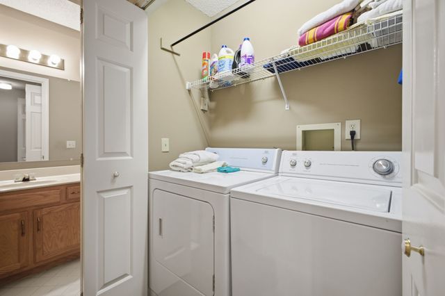 525 Upsall Dr, Antioch, TN 37013