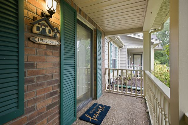 525 Upsall Dr, Antioch, TN 37013