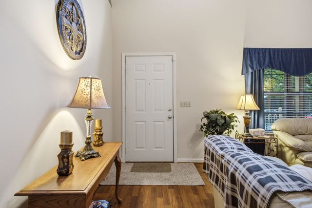 525 Upsall Dr, Antioch, TN 37013